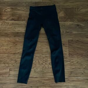 LULULEMON. Leggings. Juniors